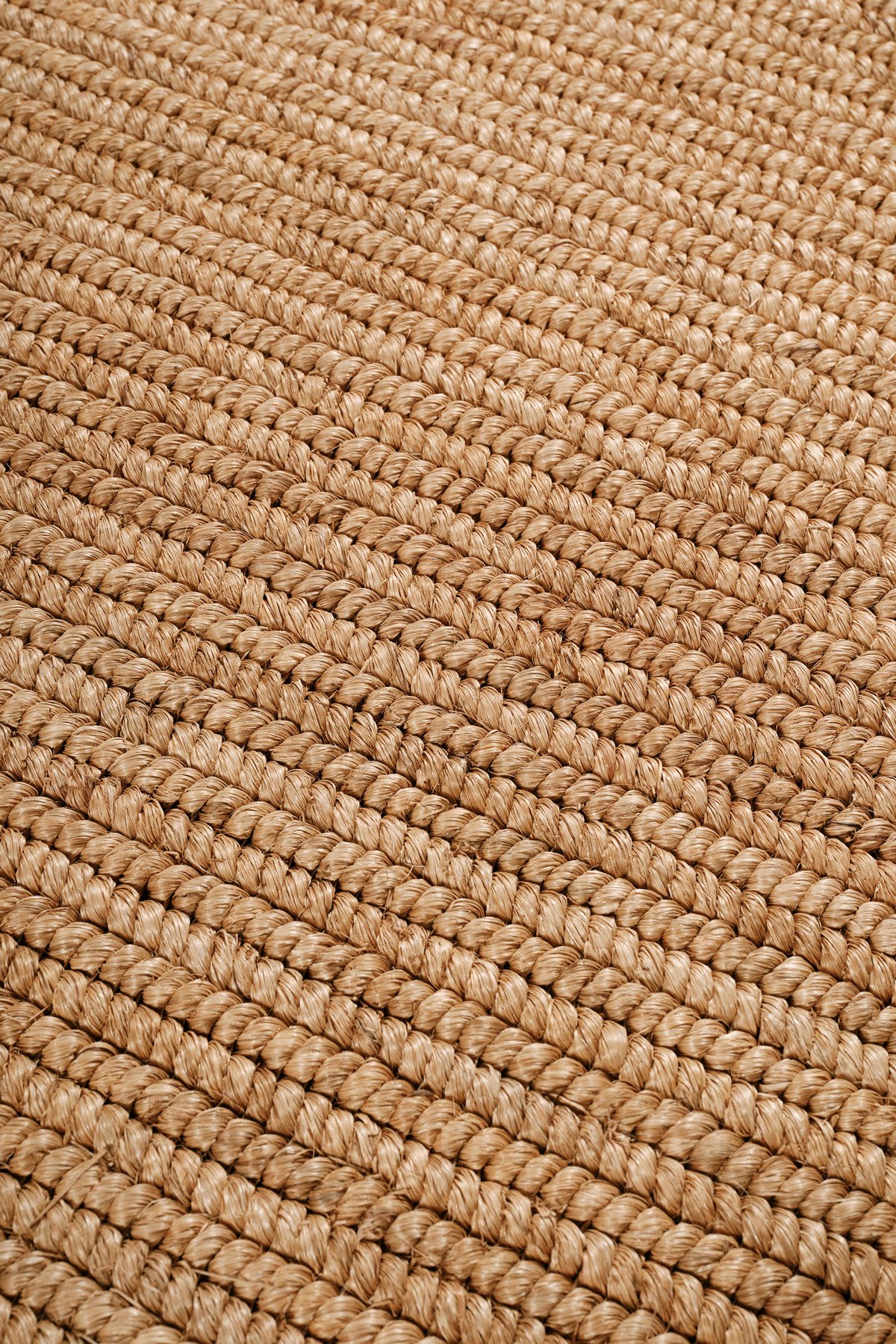Abaca Micro Camel - close-up image [ROOMVO]