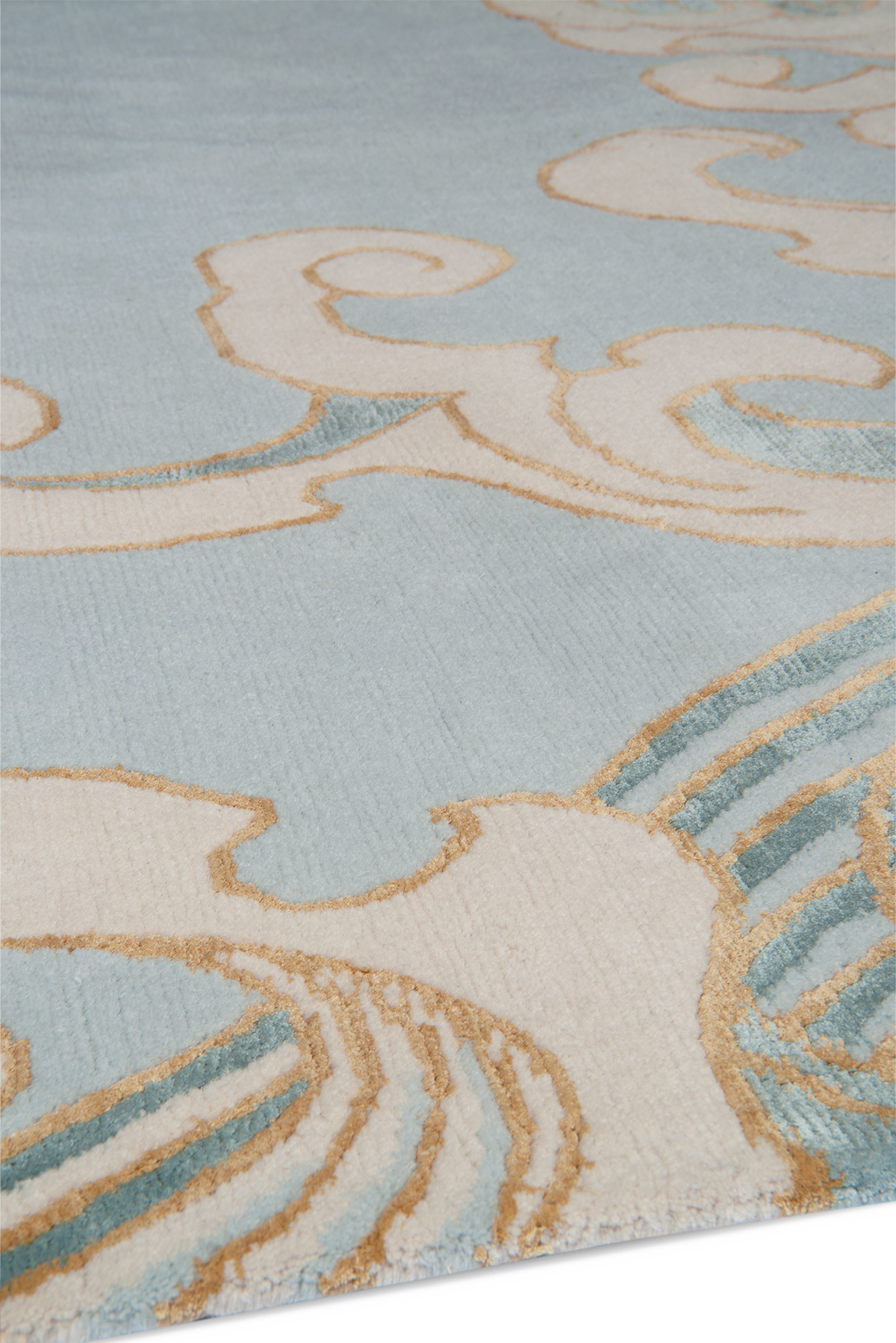 Tempest Day by Guo Pei sidepile Image