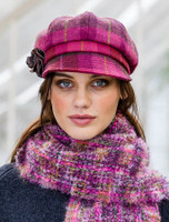 Ladies Tweed Newsboy Hat - Pink Plaid