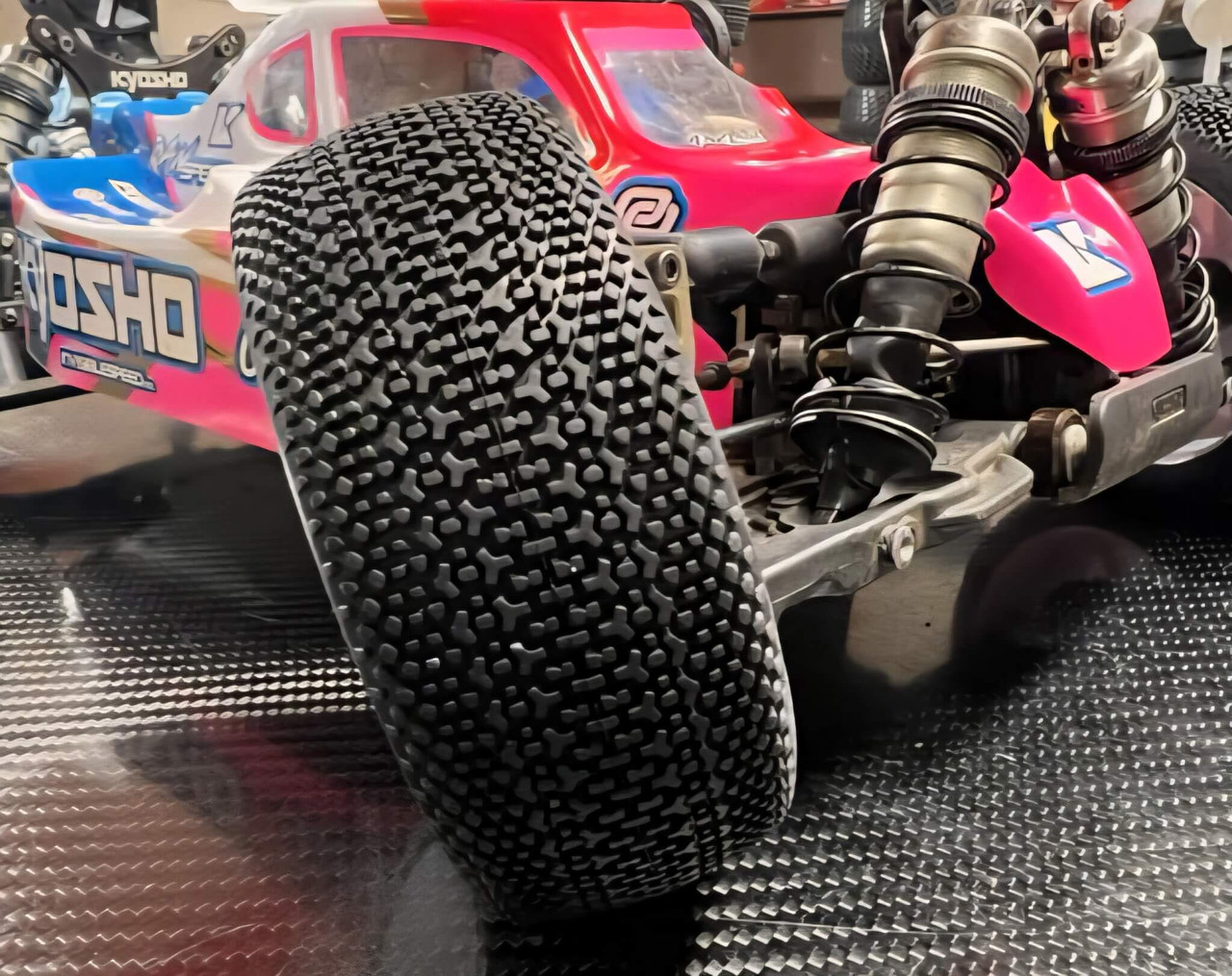 Triumph 1/8 Buggy Tire ( 1 pr )