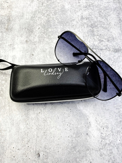 Aviators: Ombré Lens and Black Frame With Case