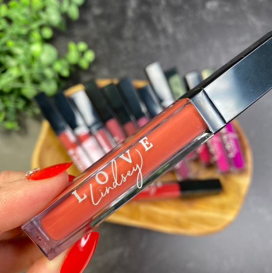 Long-wear Matte Lipstick