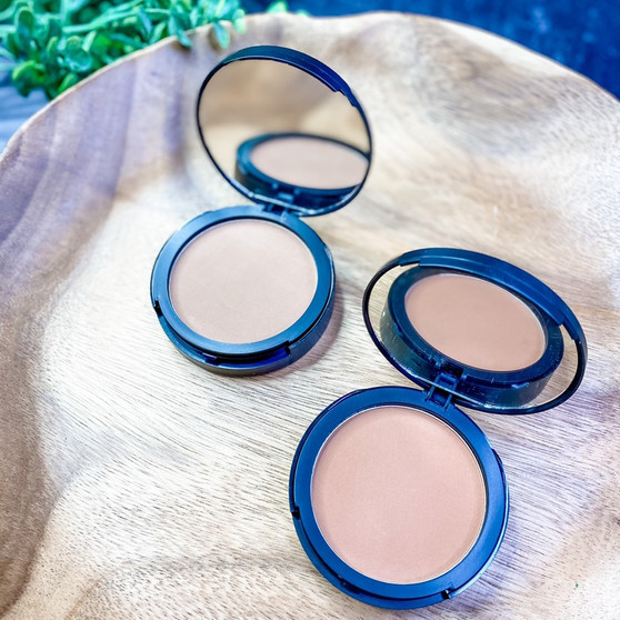 Love Lindsey Beauty: Flawless Bronzer