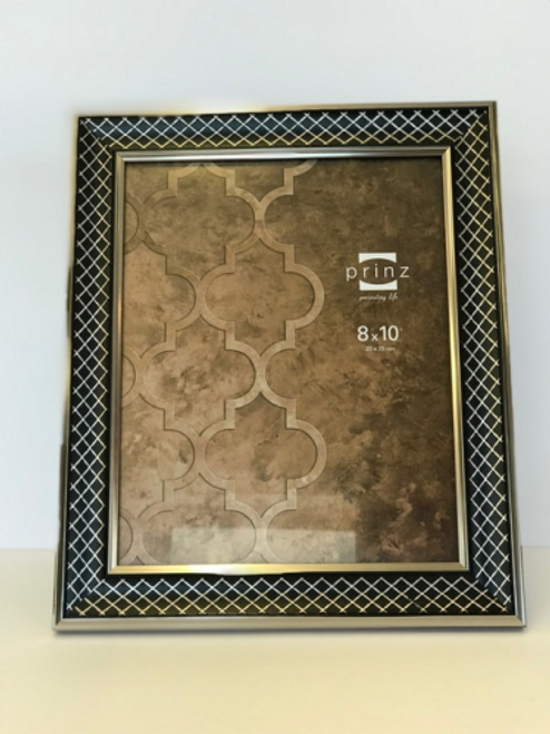 8x10 Carlisle Frame with Lattice