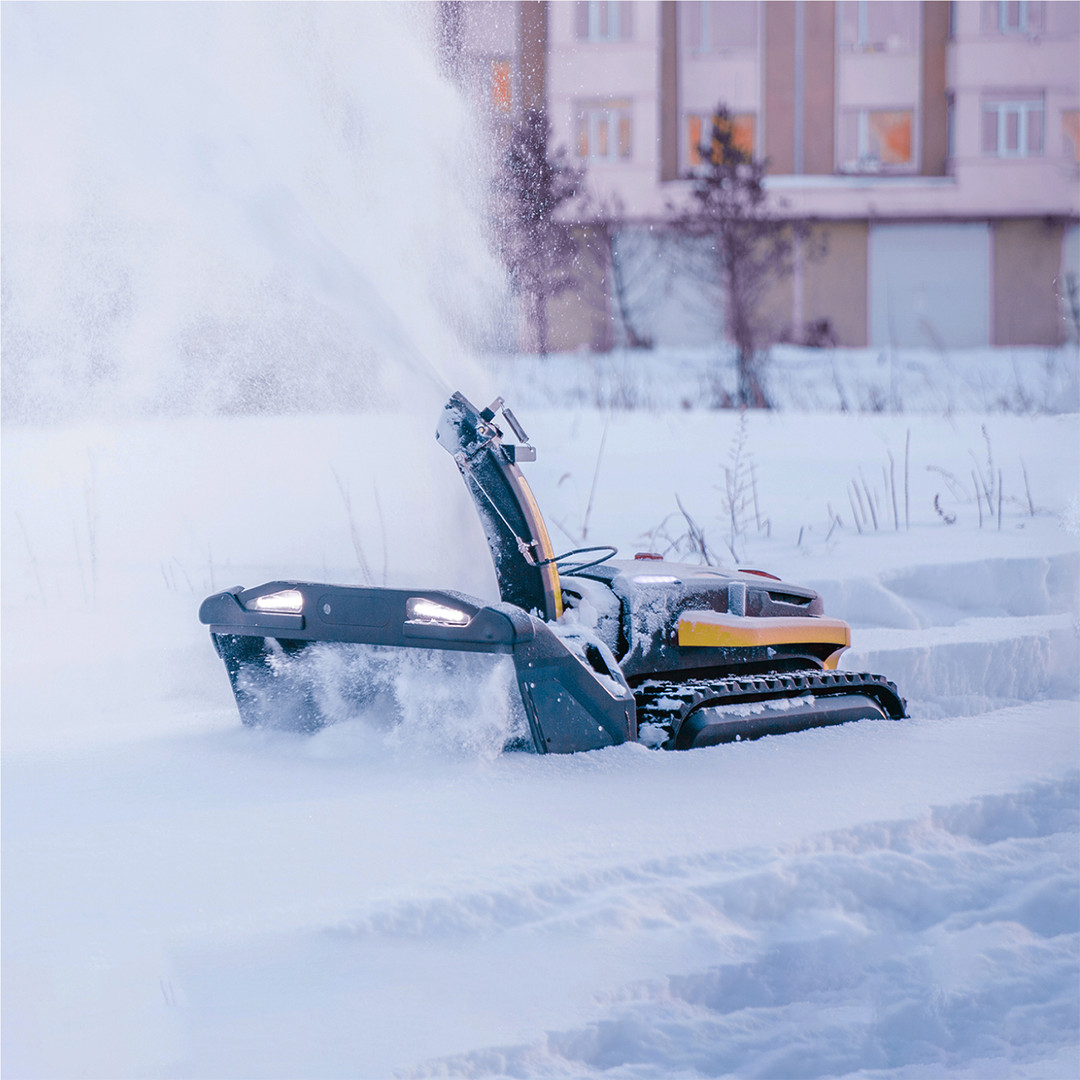 Yarbo Snow Blower S1 - Hands-free Snow Removal Robot