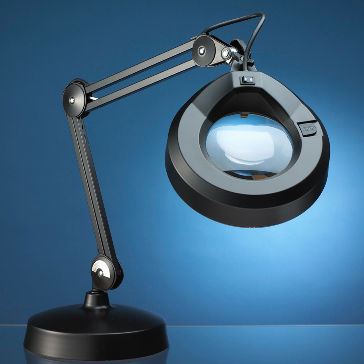 Luxo 5D Illuminated Magnifying Lamp 30 inch arm, 22watt lamp | LS&S