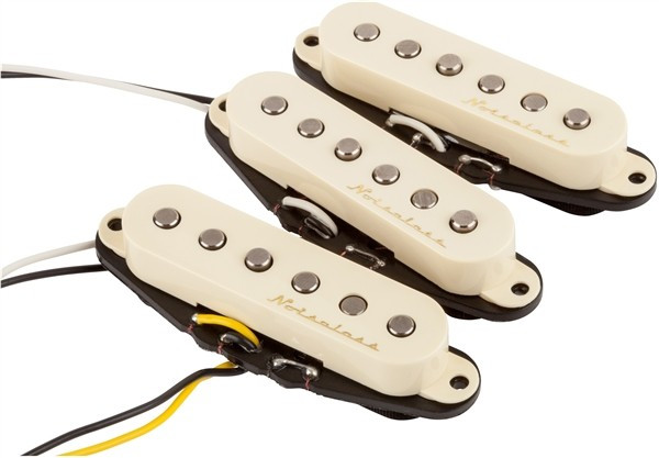 Fender Vintage Noiseless™ Strat® Pickup Set - Aged White