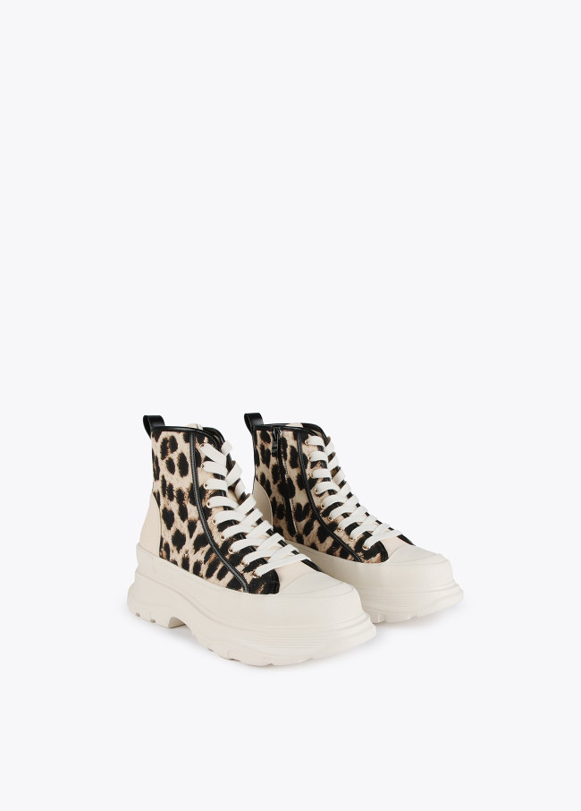 L.CASDEMUNT ANKLE BOOTS L222610