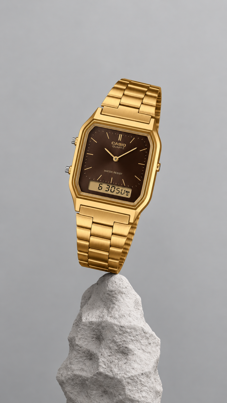 Casio AQ-230GA-5A - detail and lifestyle view 6
