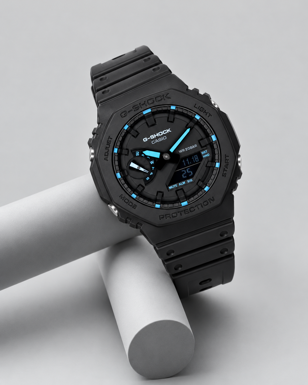 Casio GA-2100-1A2 - detail and lifestyle view 4
