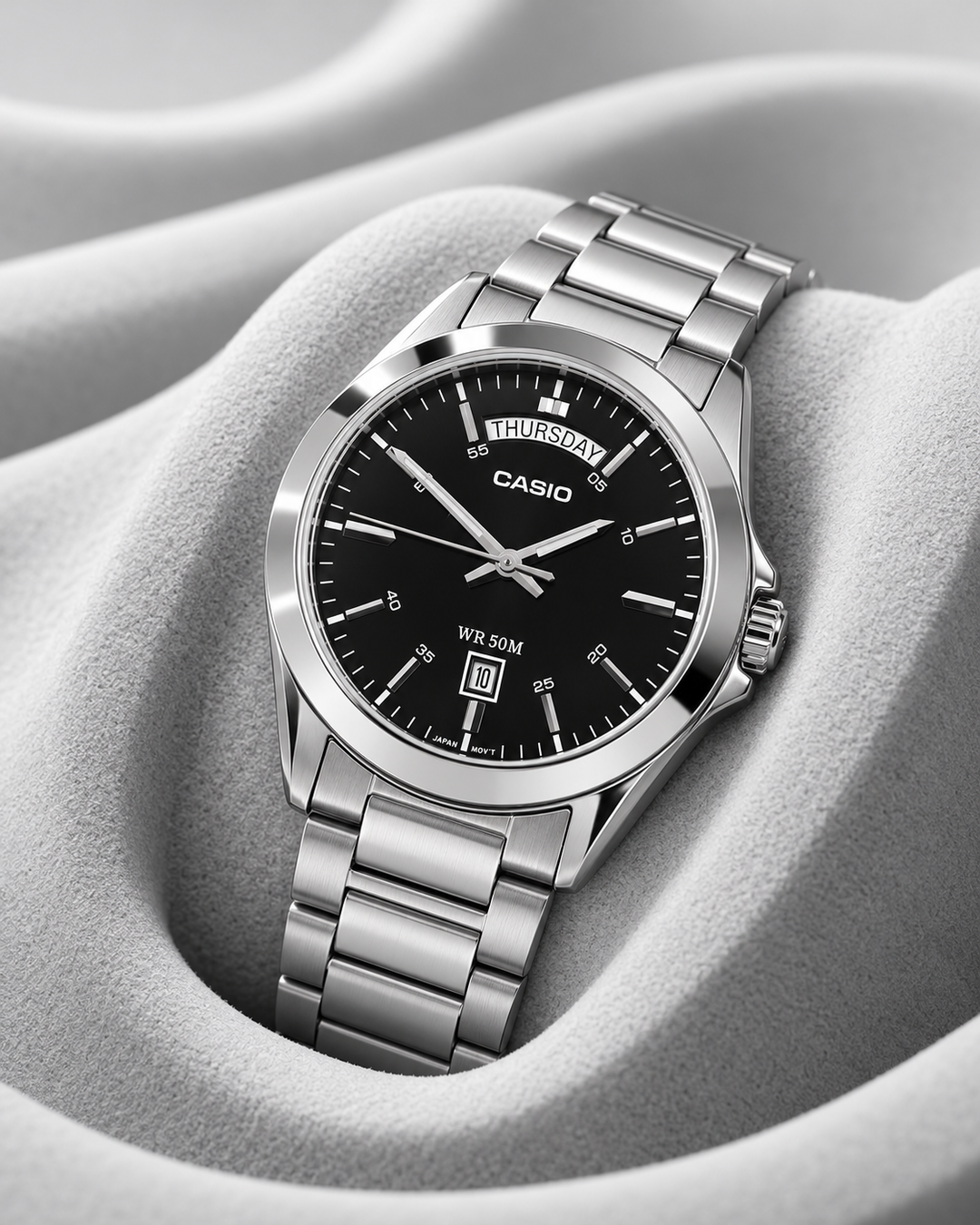 Casio MTP-1370D-1A1V - detail and lifestyle view 3