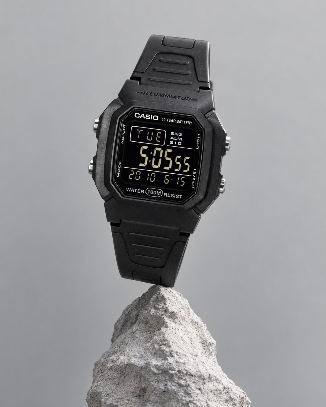 Casio W-800H-1BV - detail and lifestyle view 6