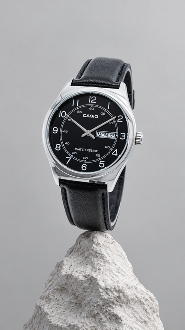 Casio MTP-V006L-1B2 - detail and lifestyle view 6