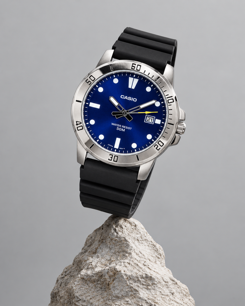 Casio MTP-VD01-2E - detail and lifestyle view 6