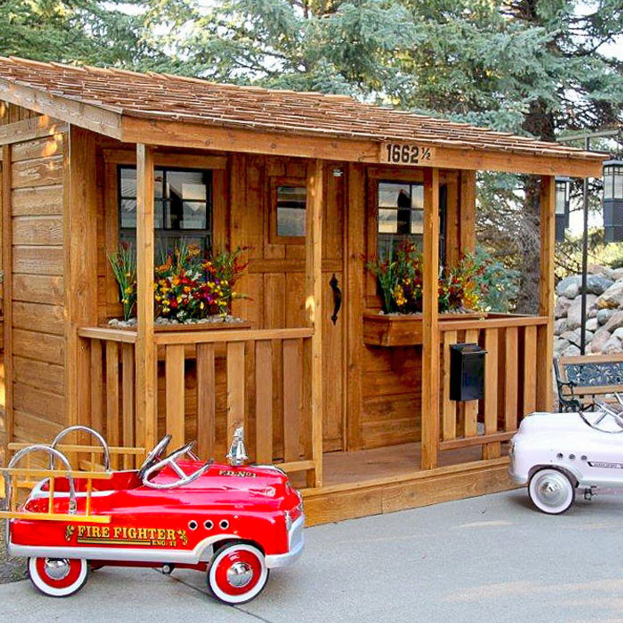7' x 9' Cedar Cabin Playhouse Eartheasy