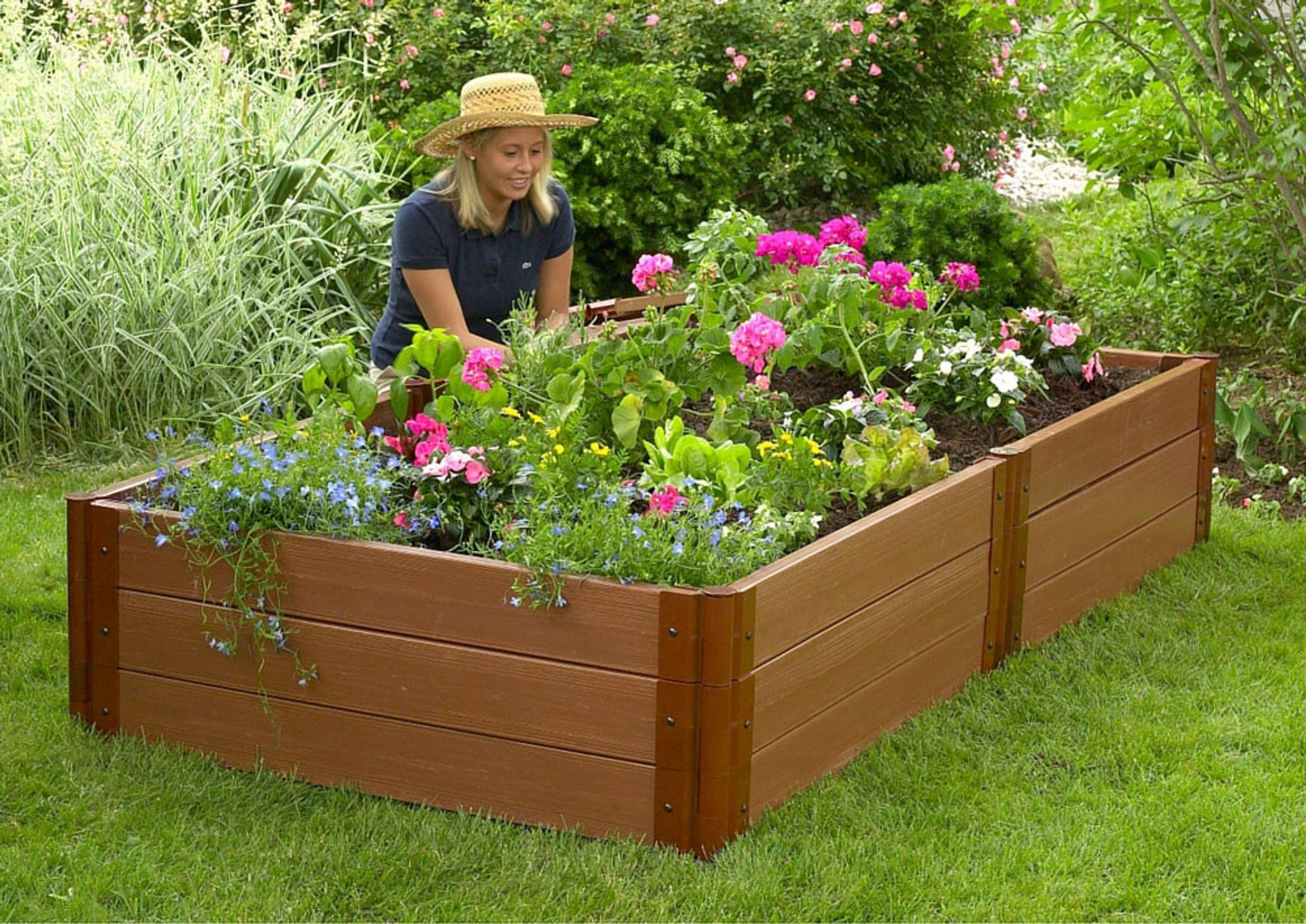 Composite Raised Garden Bed - 4' x 8' | Eartheasy.com