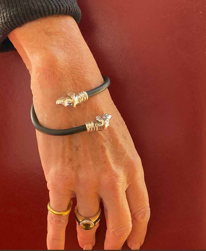 Gemini Bracelet on figure