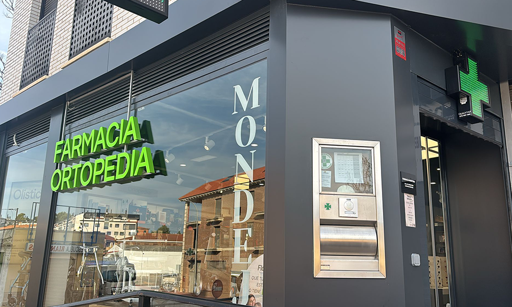 IMAGEN FARMACIA MONDEJAR EXTERIOR
