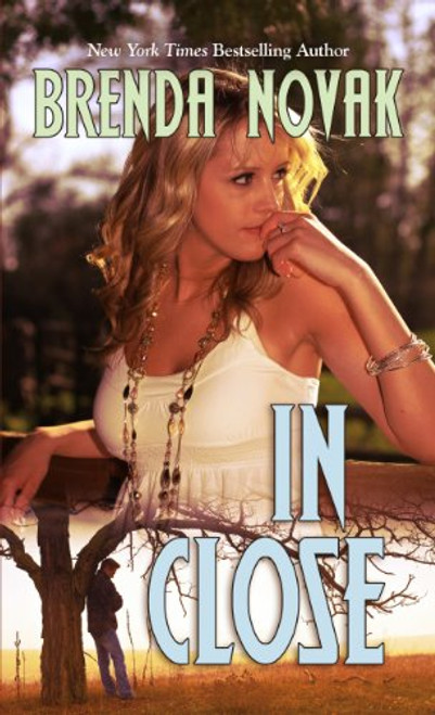 In Close (Bulletproof Trilogy: Thorndike Press Large Print Romance)