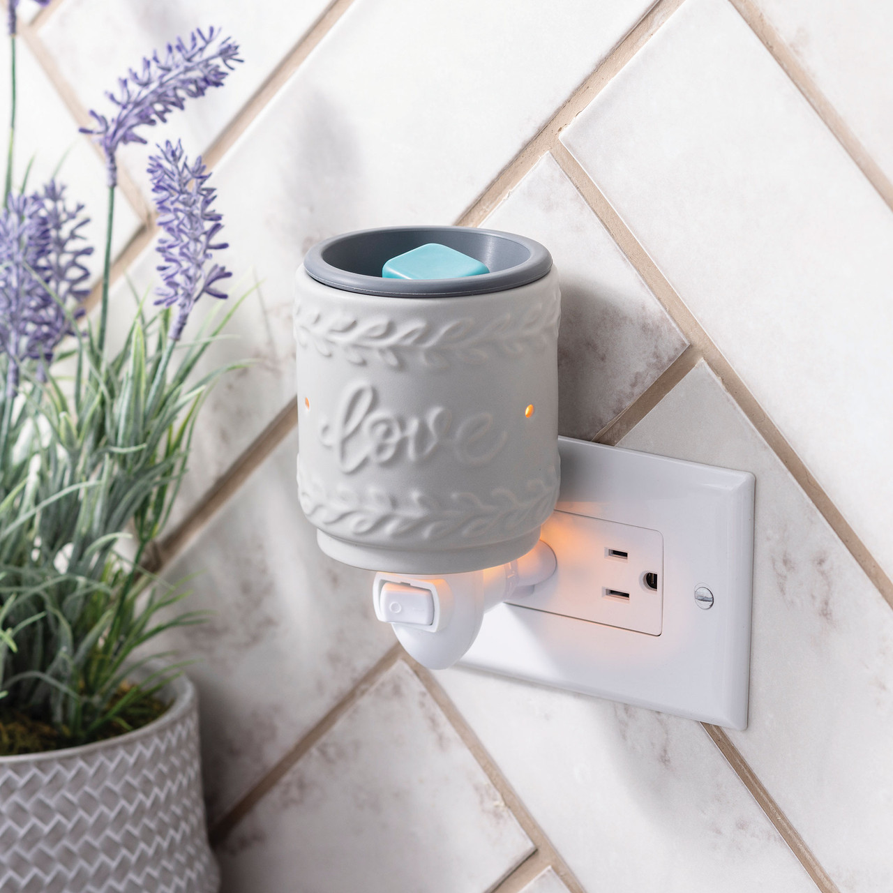 Love Flip Dish Pluggable Fragrance Warmer