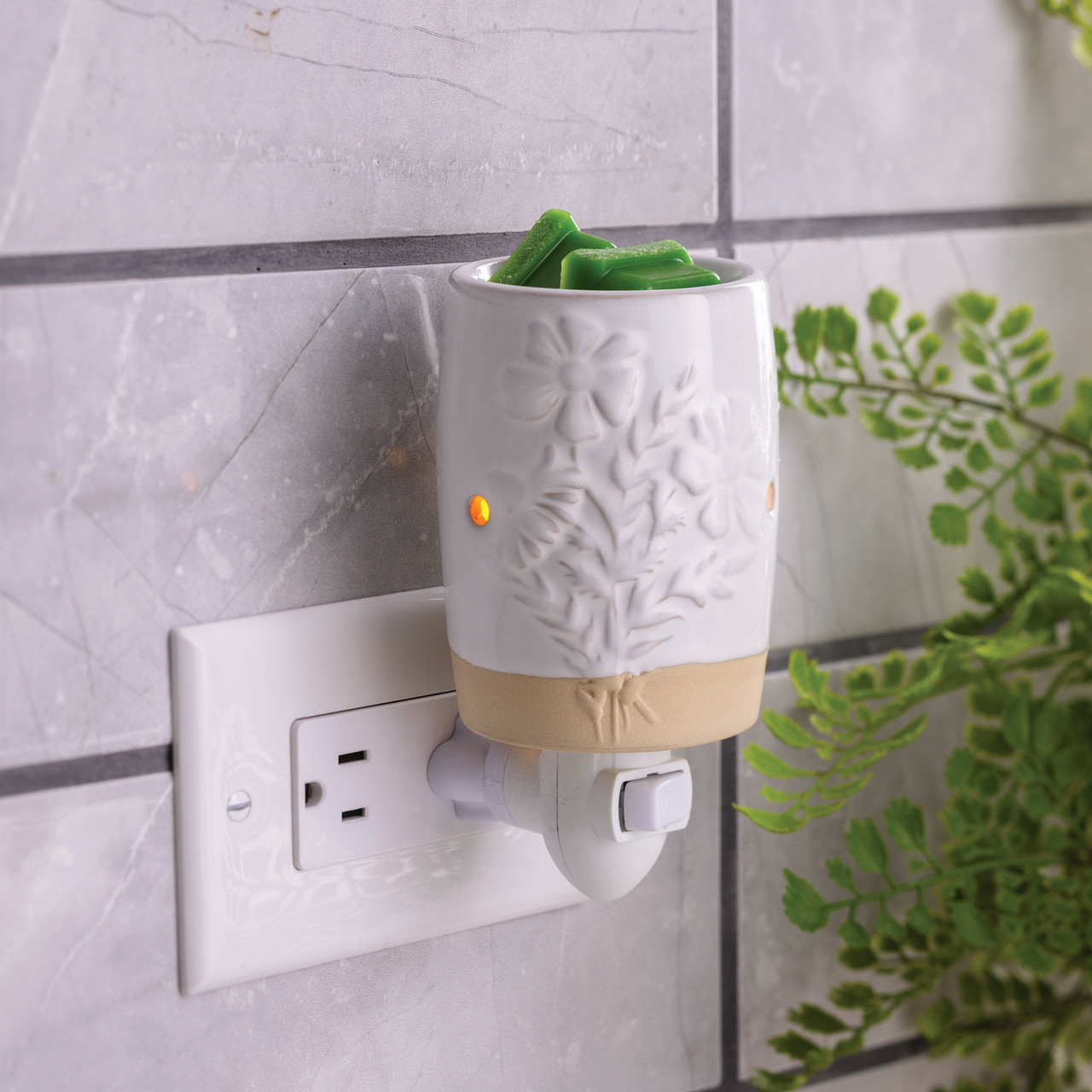 Garden Blooms Pluggable Fragrance Warmer