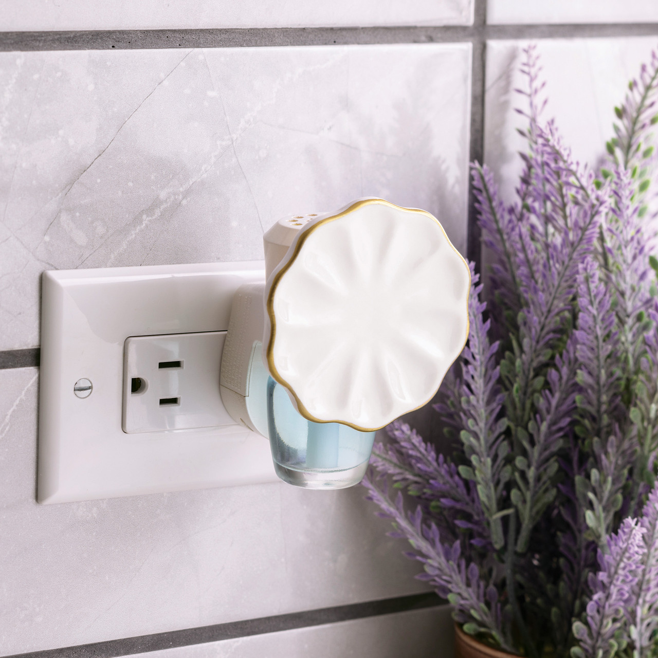 Scalloped WallScents™ Fragrance Warmer Pluggable