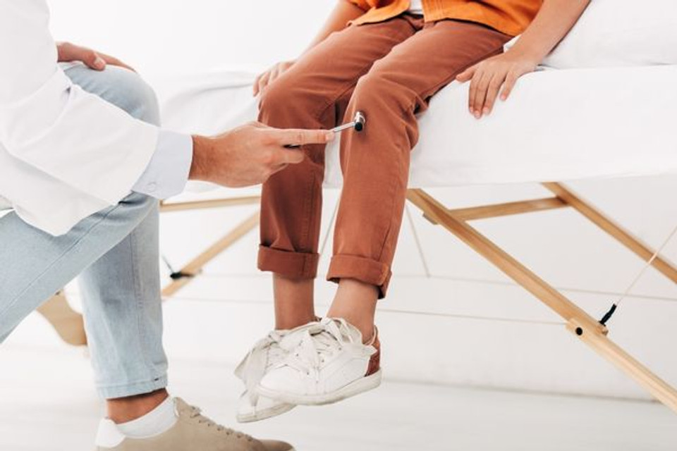 Quick Guide to Assessing Reflexes With a Reflex Hammer