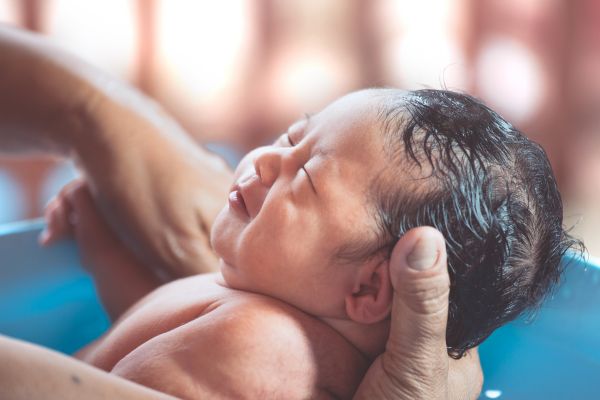 What you need to know about giving birth in water