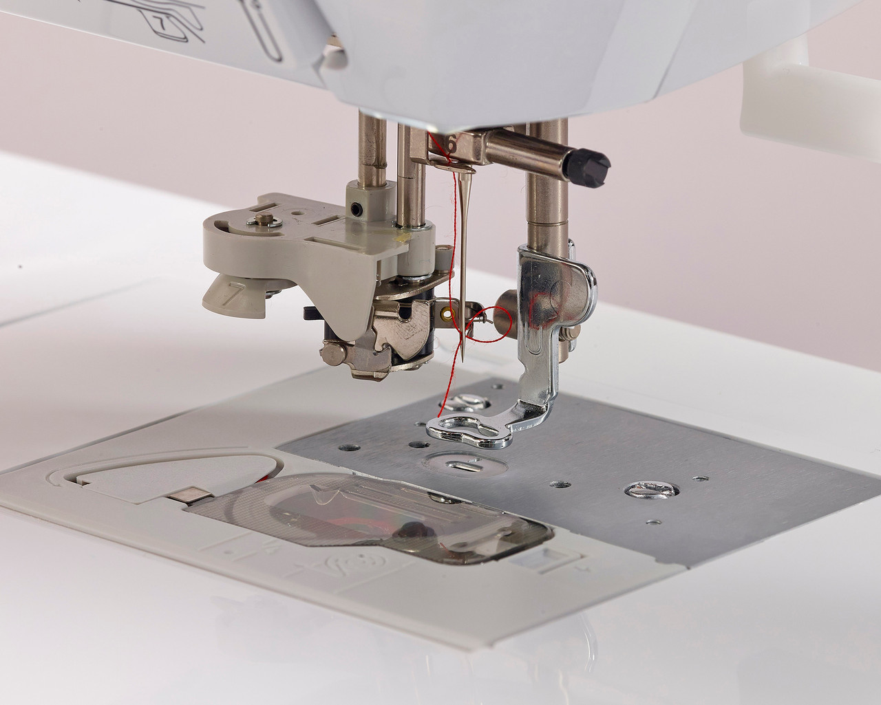 Bloom Machine BABYLOCK BLOOM SEWING AND EMBROIDERY MACHINE