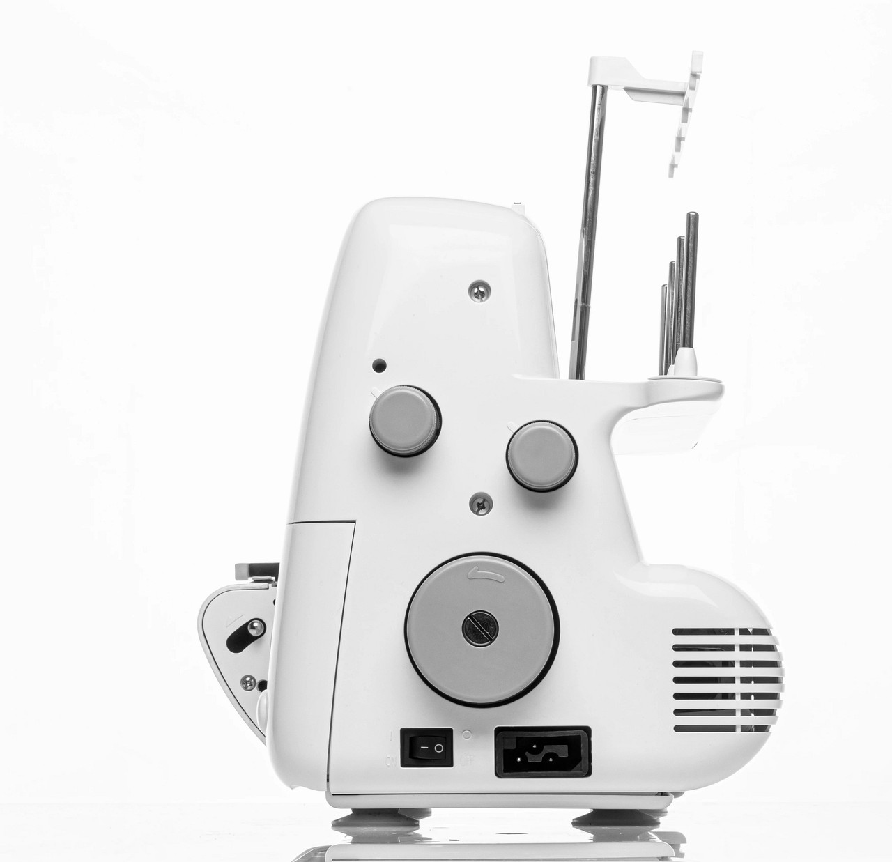 HUSQVARNA® VIKING® AMBER™ S | 100 Overlock Machine