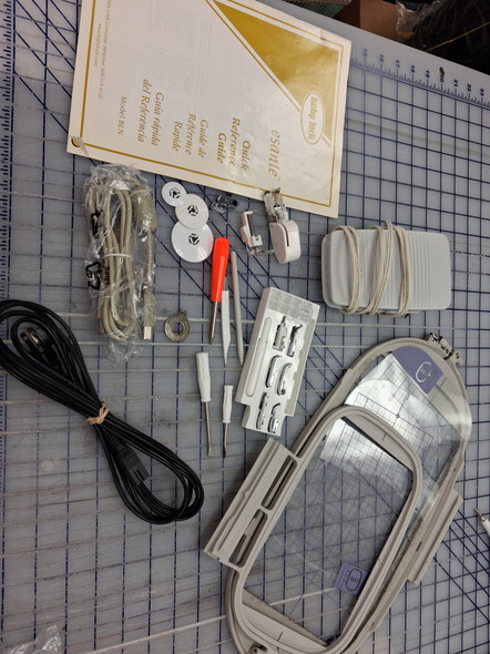 PRE-LOVED ❤ BABY LOCK ESANTE