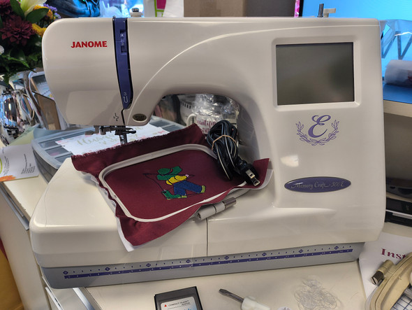 PRE-LOVED ❤ JANOME MEMORY CRAFT 300E EMBROIDERY MACHINE