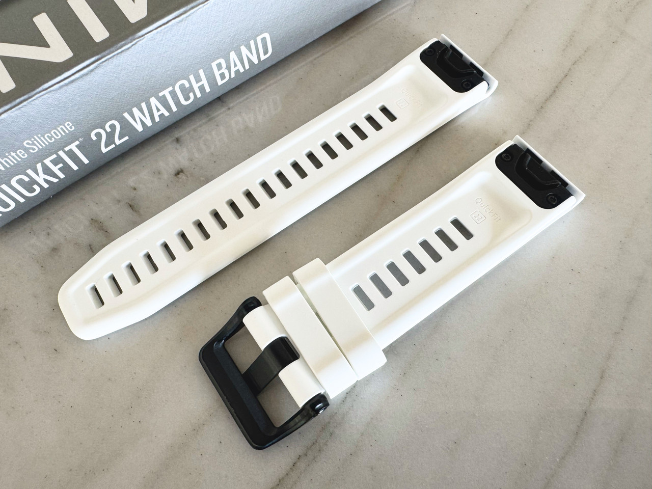 Garmin 22mm ホワイトバンド Quick Release バンド 22mm White | 製品 | Garmin 日本