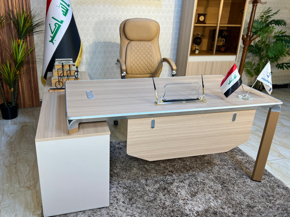 ميز مكتب موديل ZK-A5-018 A قياس 180*160 سم
