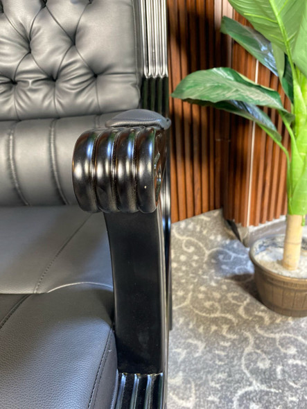 كرسي ثابت جلد  موديل / LA-1099V