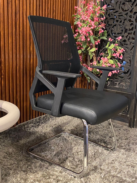 كرسي ثابت مقعد جلد وظهر مخمل طبي  الموديل LA-8041FV