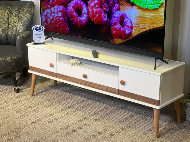 ميز تلفزيون 205