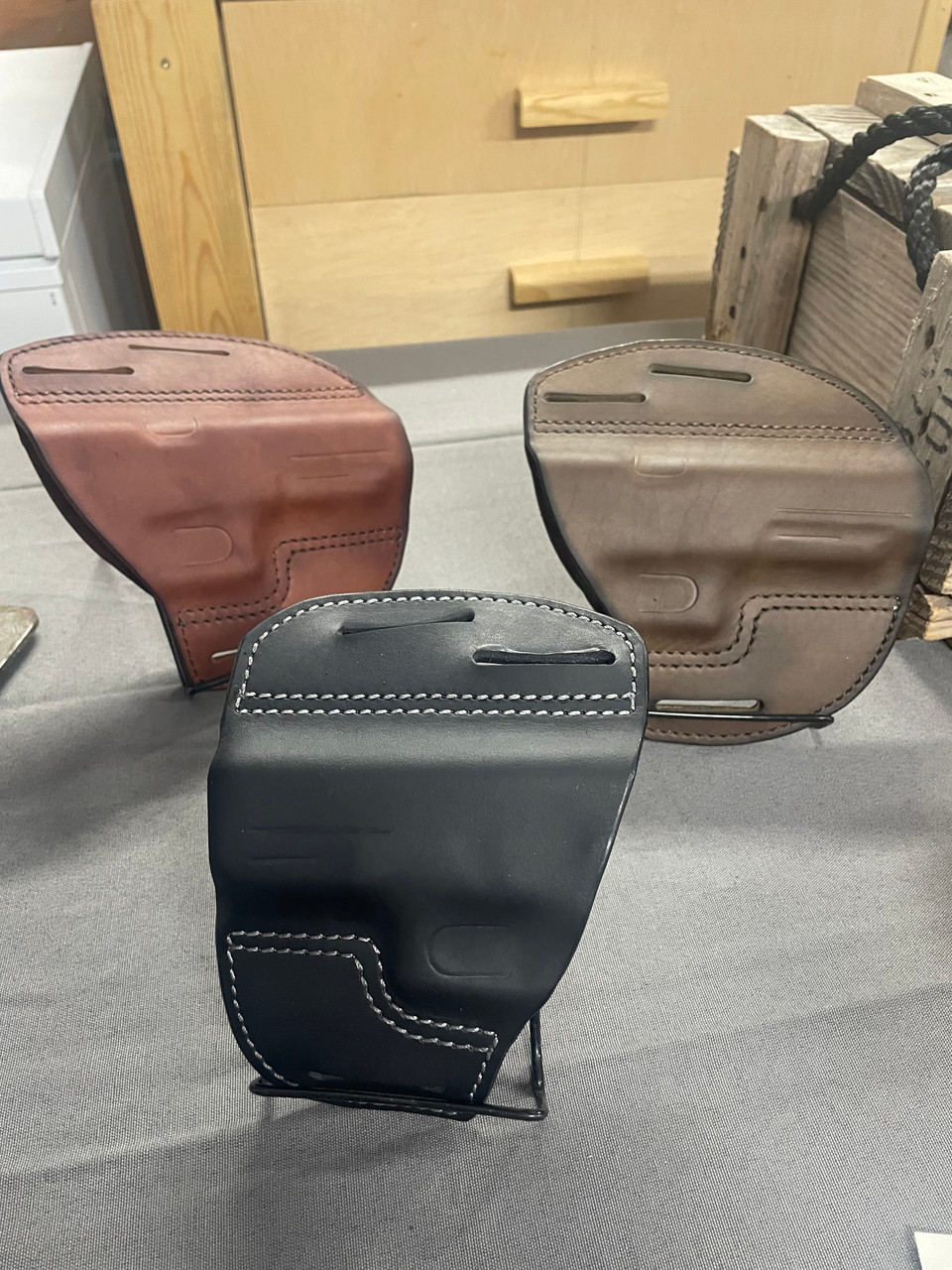 ハリボテ Leather Pancake Holster - Paradise Valley Leather