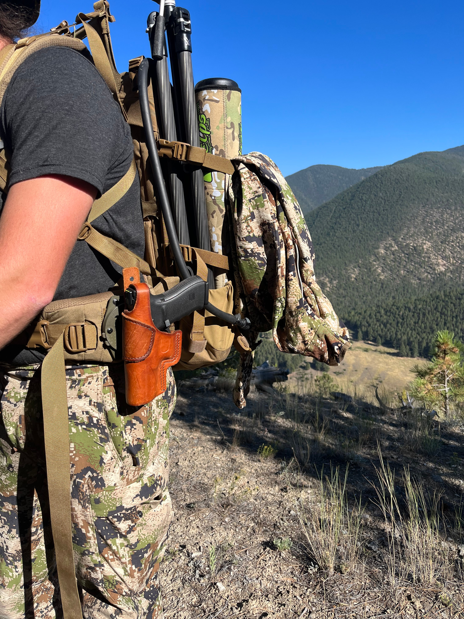 Leather Chest Holster for Revolvers with Thumb Break Paradise Valley