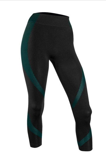 Leggins fitness JADEA 610632 con inserti traspiranti per un extra comfort.