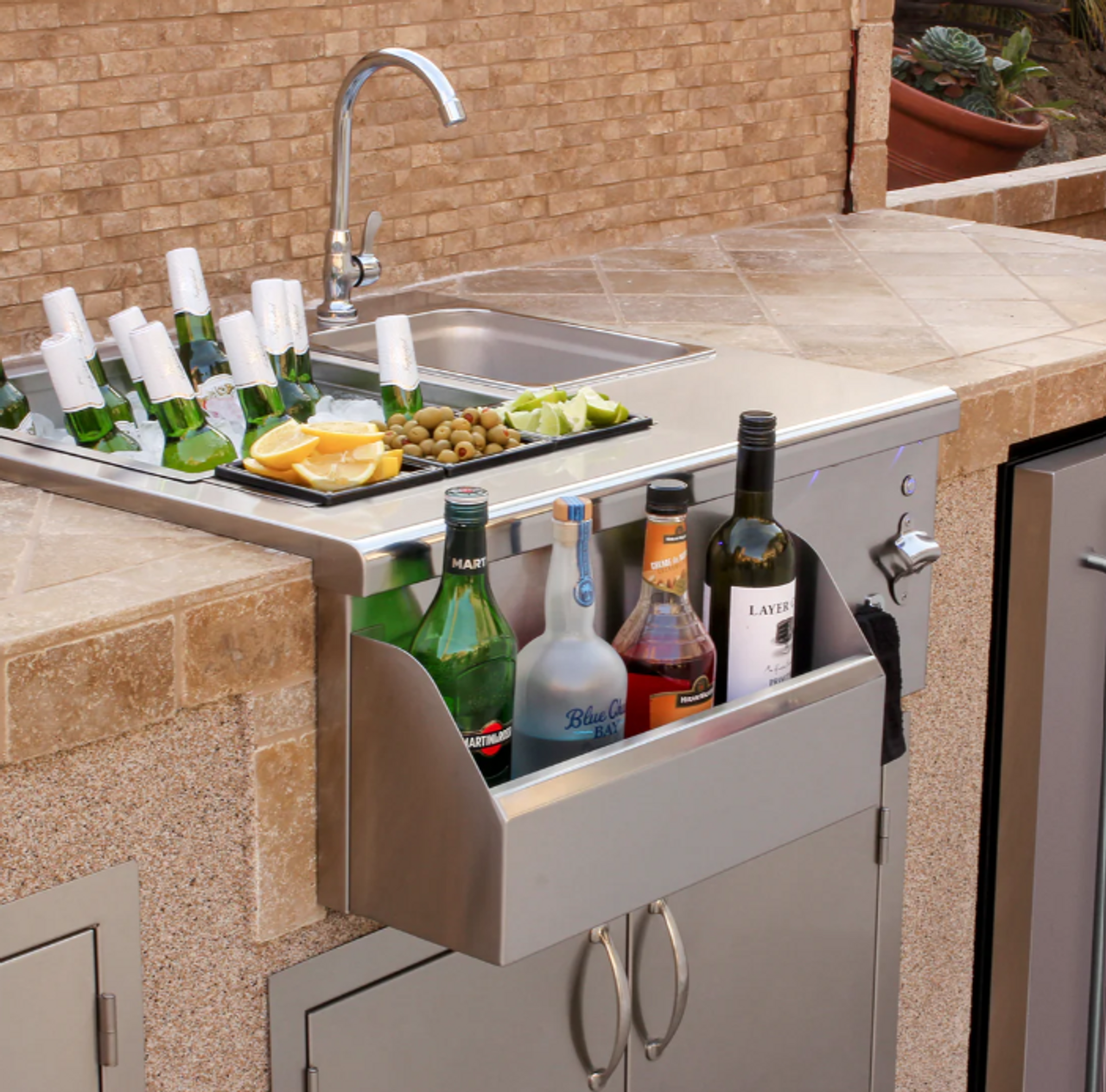 Sinks, Ice Bins, & Bar Centers