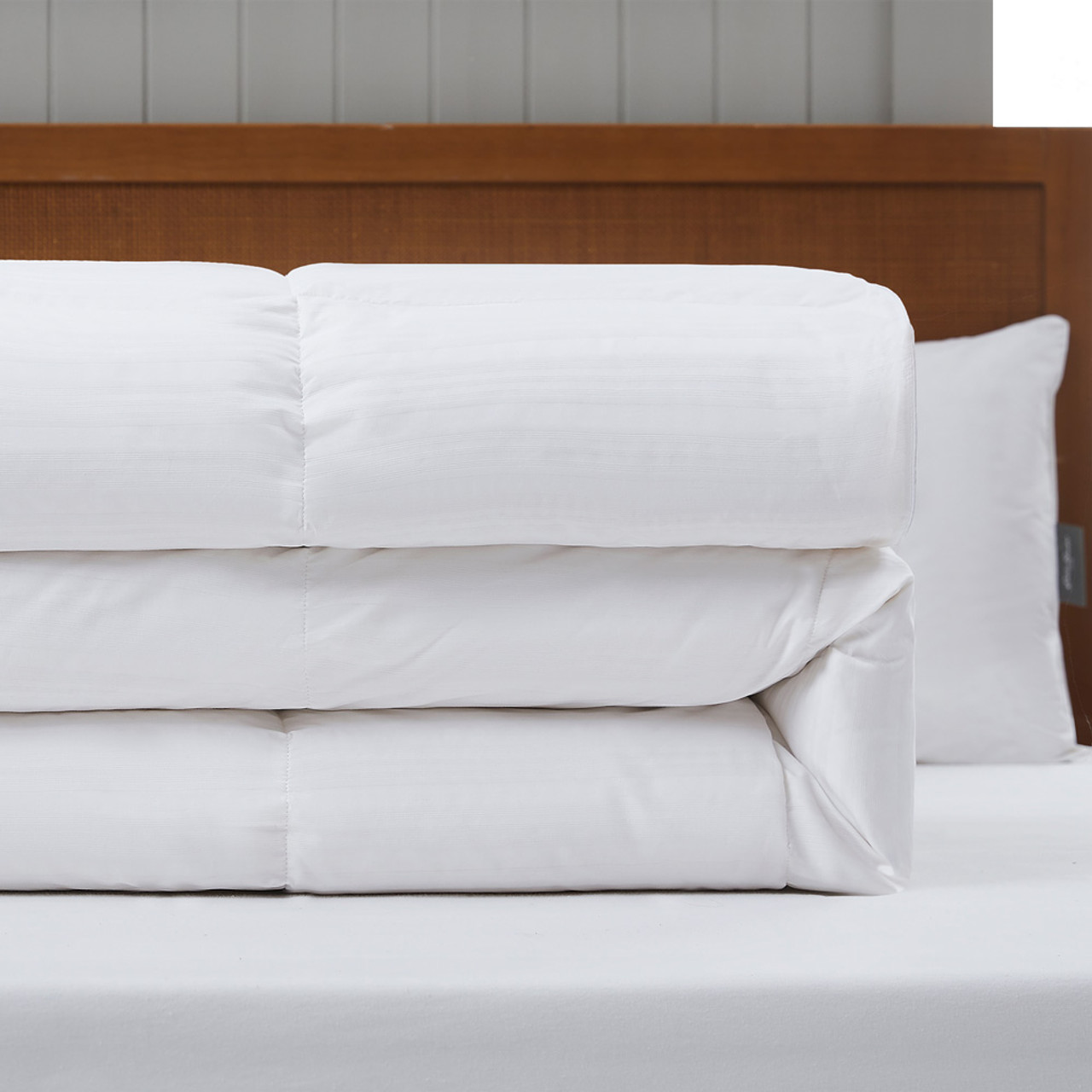Lightweight RestAssured® White Goose Down Oversized Comforter by Eddie  Bauer® (Hypoallergenic)
