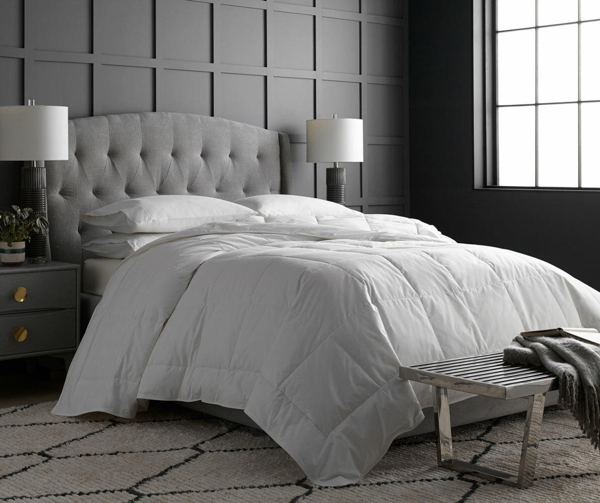 Lightweight EnviroLoft® Down Alternative Blanket DOWNLITE