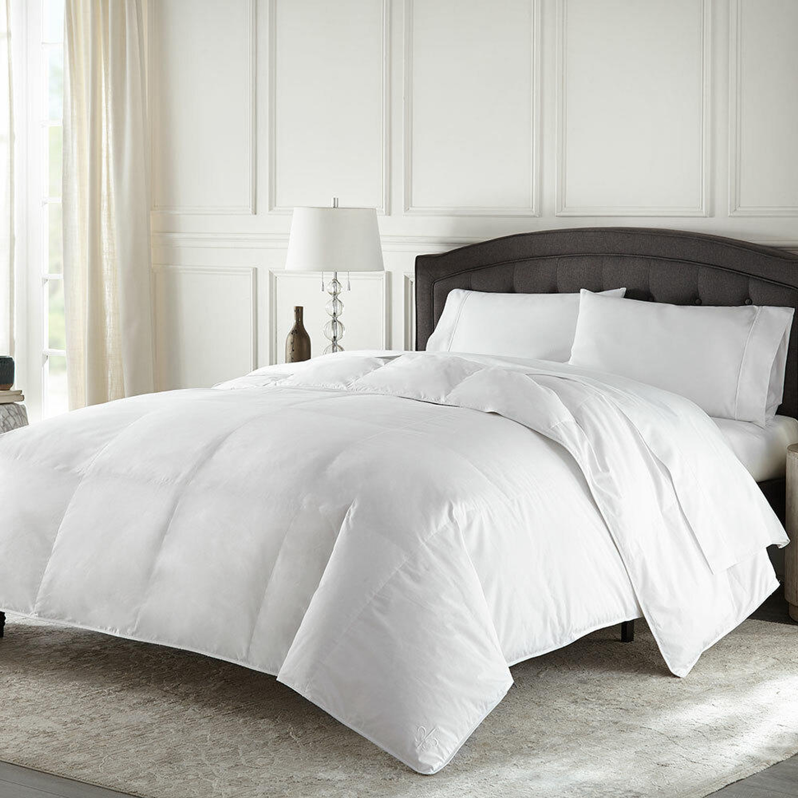 Lightweight Down Comforter Oversized by Stearns & Foster™ DOWNLITE