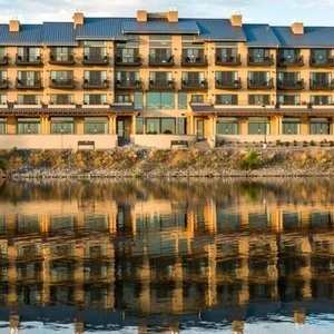 The Lodge At Columbia Point