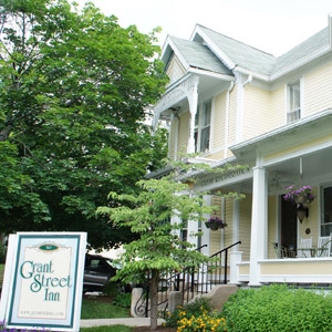 Grant Street Inn Bedding