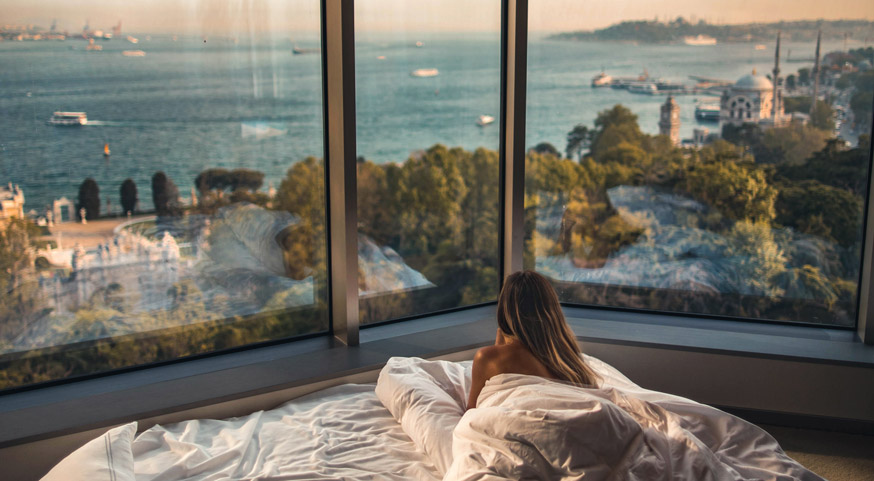 Top 5 Items Stolen From Luxury Hotel Rooms – and Why
