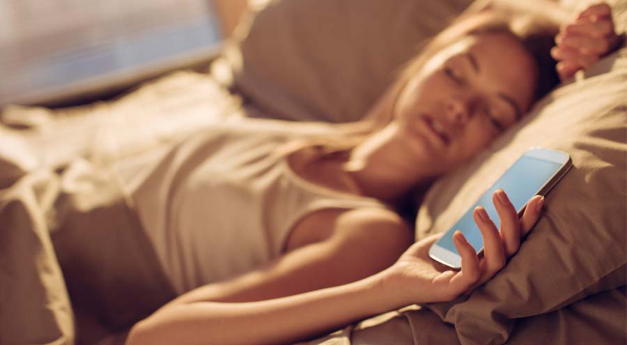 Why You Should Unplug Before Bed 