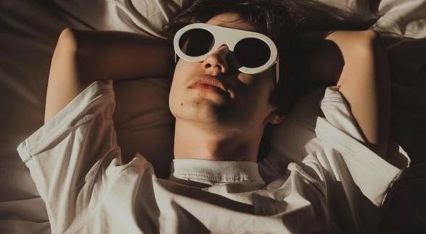 How Tomorrow’s Solar Eclipse Affects Your Sleep | DOWNLITE Blog