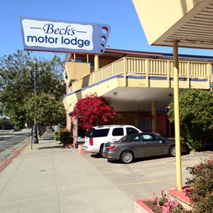 Beck's Motor Lodge Bedding